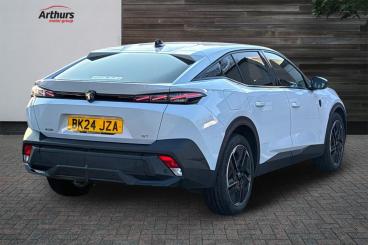 SPOTICAR Peugeot 408 1.2 Puretech Gt Fastback Eat Euro 6 (s/s) 5dr Used Car - Saloon Petrol White - Oswestry - 1200584453_3