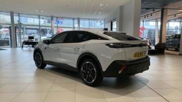 SPOTICAR Peugeot 408 1.2 Hybrid Gt Fastback E-dsc6 Euro 6 (s/s) 5dr Used Car - Saloon Hybrid White - West London - 1200585502_5