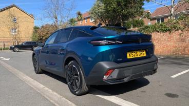 SPOTICAR Peugeot 408 1.2 Gt Fastback E-dsc6 Euro 6 (s/s) 5dr Used Car - Saloon Hybrid Blue - Walton On Thames - 1200587180_5
