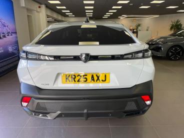 SPOTICAR Peugeot 408 1.2 Allure Fastback E-dsc6 Euro 6 (s/s) 5dr Used Car - Saloon Hybrid White - Abergavenny - 1200603358_5