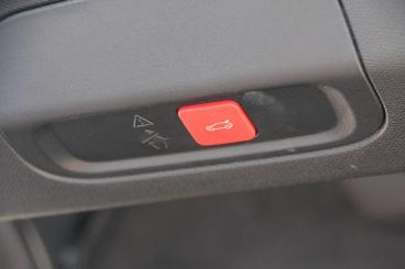 SPOTICAR Peugeot 408 1.2 Gt Fastback E-dsc6 Euro 6 (s/s) 5dr Used Car - Saloon Hybrid Black - Bulkington - 1200607219_4