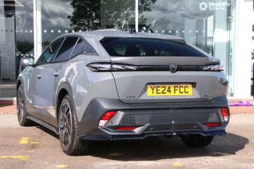 SPOTICAR Peugeot 408 1.6 12.4kwh Gt Fastback E-eat Euro 6 (s/s) 5dr Used Car - Saloon Plug-in Hybrid Grey - Bulkington - 1200607994_2