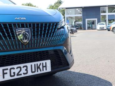 SPOTICAR Peugeot 408 1.2 Puretech Gt Fastback Eat Euro 6 (s/s) 5dr Used Car - Saloon Petrol Blue - Walsall - 1200614247_5