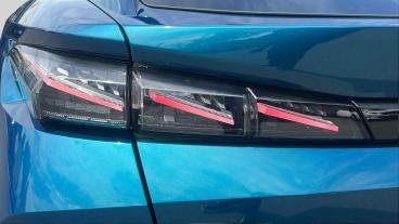SPOTICAR Peugeot 408 1.2 Puretech Gt Fastback Eat Euro 6 (s/s) 5dr Used Car - Saloon Petrol Blue - Stockport - 1200615706_5