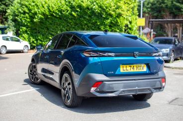 SPOTICAR Peugeot 408 1.2 Puretech Gt Fastback Eat Euro 6 (s/s) 5dr Used Car - Saloon Petrol Blue - Hinckley - 1200615908_3