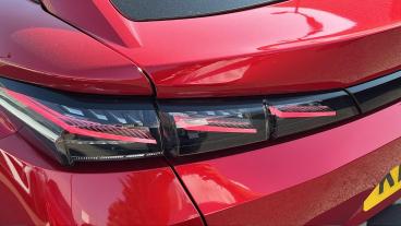 SPOTICAR Peugeot 408 1.2 Gt Fastback E-dsc6 Euro 6 (s/s) 5dr Used Car - Saloon Hybrid Red - Maidstone - 1200618072_5