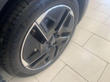SPOTICAR Peugeot 408 1.2 Puretech Gt Fastback Eat Euro 6 (s/s) 5dr Used Car - Saloon Petrol Grey - Bridgend - 1200619565_4