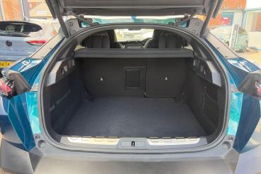 SPOTICAR Peugeot 408 1.2 Puretech Gt Fastback Eat Euro 6 (s/s) 5dr Used Car - Saloon Petrol Blue - Newark On Trent - 1200621868_5