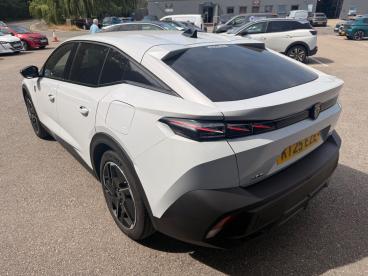 SPOTICAR Peugeot 408 1.6 12.4kwh Gt Fastback E-eat Euro 6 (s/s) 5dr Used Car - Saloon Plug-in Hybrid White - Rugby - 1200621981_5