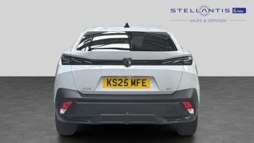 SPOTICAR Peugeot 408 1.2 Gt Fastback E-dsc6 Euro 6 (s/s) 5dr Used Car - Saloon Hybrid White - London - 1200624361_4