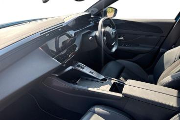 SPOTICAR Peugeot 408 1.2 Puretech Gt Fastback Eat Euro 6 (s/s) 5dr Used Car - Saloon Petrol Blue - Chichester - 1200629363_2