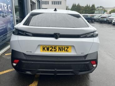 SPOTICAR Peugeot 408 1.2 Gt Fastback E-dsc6 Euro 6 (s/s) 5dr Used Car - Saloon Hybrid White - Watford - 1200637466_5