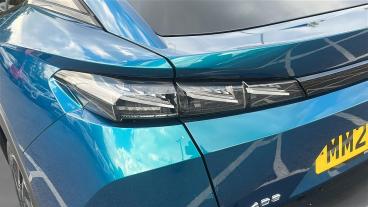 SPOTICAR Peugeot 408 1.2 Puretech Gt Fastback Eat Euro 6 (s/s) 5dr Used Car - Saloon Petrol Blue - Chingford - 1200644669_5