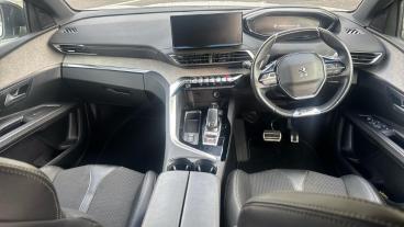 SPOTICAR Peugeot 5008 2.0 Bluehdi Gt Eat Euro 6 (s/s) 5dr Used Car - Mpv Diesel White - Chingford - 1200552884_4