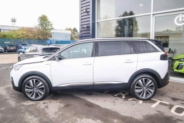SPOTICAR Peugeot 5008 1.2 Puretech Gt Line Premium Eat Euro 6 (s/s) 5dr Used Car - Mpv Petrol White - Leamington - 1200553191_5