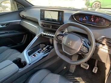 SPOTICAR Peugeot 5008 1.5 Bluehdi Allure Eat Euro 6 (s/s) 5dr Used Car - Mpv Diesel Black - Chichester - 1200554037_2