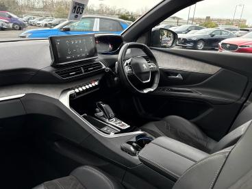 SPOTICAR Peugeot 5008 1.2 Puretech Gt Premium Eat Euro 6 (s/s) 5dr Used Car - Mpv Petrol Grey - Portsmouth - 1200564141_2