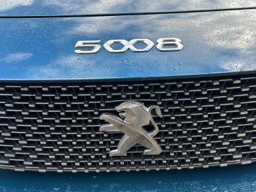 SPOTICAR Peugeot 5008 1.5 Bluehdi Gt Eat Euro 6 (s/s) 5dr Used Car - Mpv Diesel Blue - Swindon - 1200564164_3