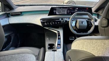 SPOTICAR Peugeot 5008 1.2 Hybrid Gt E-dsc6 Euro 6 (s/s) 5dr Used Car - Mpv Hybrid Blue - Chingford - 1200564863_4