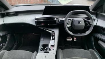 SPOTICAR Peugeot 5008 1.2 Hybrid Gt E-dsc6 Euro 6 (s/s) 5dr Used Car - Mpv Hybrid White - Crawley - 1200570917_5