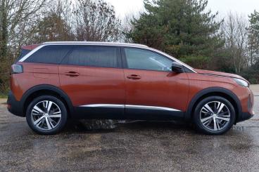 SPOTICAR Peugeot 5008 1.2 Puretech Allure Premium Euro 6 (s/s) 5dr Used Car - Mpv Petrol Bronze - Eastbourne - 1200573354_2