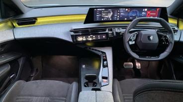 SPOTICAR Peugeot 5008 1.2 Hybrid Gt E-dsc6 Euro 6 (s/s) 5dr Used Car - Mpv Hybrid White - Sheffield - 1200574180_4