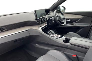 SPOTICAR Peugeot 5008 1.2 Puretech Gt Line Euro 6 (s/s) 5dr Used Car - Mpv Petrol Grey - Southend-on-sea - 1200575473_2