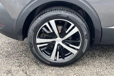 SPOTICAR Peugeot 5008 1.2 Puretech Gt Line Euro 6 (s/s) 5dr Used Car - Mpv Petrol Grey - Southend-on-sea - 1200575473_5