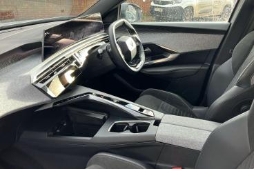 SPOTICAR Peugeot 5008 1.2 Hybrid Gt E-dsc6 Euro 6 (s/s) 5dr Used Car - Mpv Hybrid Grey - Dartford - 1200581644_3