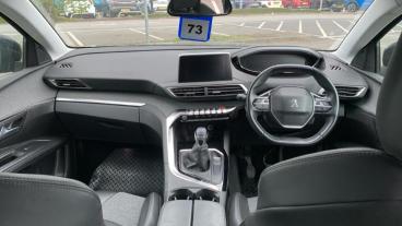 SPOTICAR Peugeot 5008 1.2 Puretech Allure Euro 6 (s/s) 5dr Used Car - Mpv Petrol Black - Newport - 1200582631_4