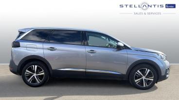 SPOTICAR Peugeot 5008 1.5 Bluehdi Allure Euro 6 (s/s) 5dr Used Car - Mpv Diesel Grey - Leicester - 1200584882_2