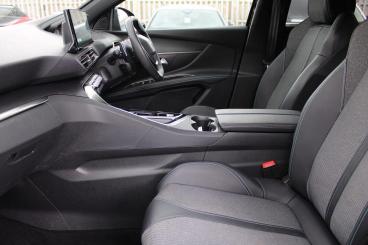 SPOTICAR Peugeot 5008 1.2 Puretech Allure Eat Euro 6 (s/s) 5dr Used Car - Mpv Petrol Black - Dorchester - 1200598951_2
