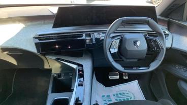 SPOTICAR Peugeot 5008 1.2 Gt E-dsc6 Euro 6 (s/s) 5dr Used Car - Mpv Hybrid Black - Crawley - 1200601657_4