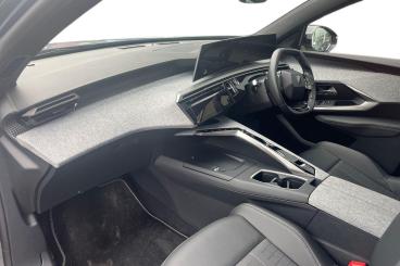 SPOTICAR Peugeot 5008 1.2 Gt E-dsc6 Euro 6 (s/s) 5dr Used Car - Mpv Hybrid Blue - Chichester - 1200608181_2
