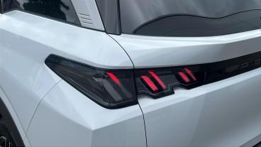 SPOTICAR Peugeot 5008 1.2 Allure E-dsc6 Euro 6 (s/s) 5dr Used Car - Mpv Hybrid White - Wimbledon - 1200609384_5