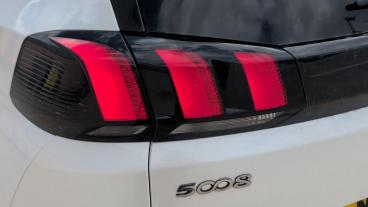 SPOTICAR Peugeot 5008 1.5 Bluehdi Gt Line Premium Eat Euro 6 (s/s) 5dr Used Car - Mpv Diesel White - Liverpool - 1200613209_5