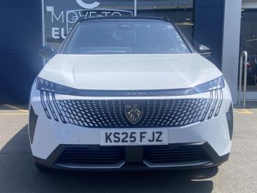 SPOTICAR Peugeot 5008 1.2 Gt E-dsc6 Euro 6 (s/s) 5dr Used Car - Mpv Hybrid White - Watford - 1200617457_2