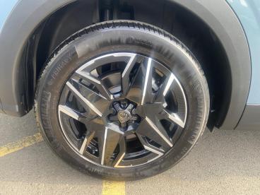 SPOTICAR Peugeot 5008 1.2 Gt E-dsc6 Euro 6 (s/s) 5dr Used Car - Mpv Hybrid Blue - Watford - 1200617922_3