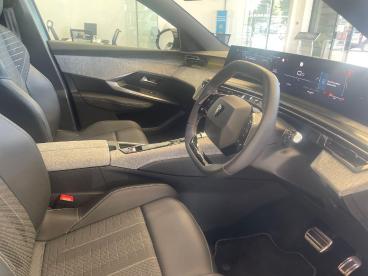 SPOTICAR Peugeot 5008 1.2 Gt E-dsc6 Euro 6 (s/s) 5dr Used Car - Mpv Hybrid Blue - Bridgend - 1200619563_3