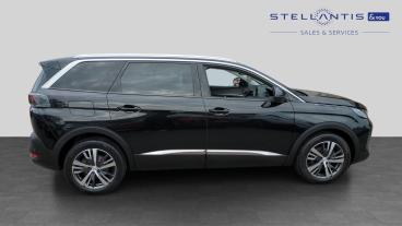 SPOTICAR Peugeot 5008 1.2 Puretech Allure Premium Eat Euro 6 (s/s) 5dr Used Car - Mpv Petrol Black - Crawley - 1200622834_2