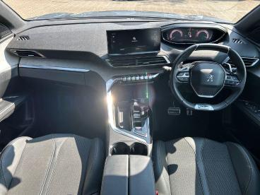 SPOTICAR Peugeot 5008 1.2 Puretech Gt Eat Euro 6 (s/s) 5dr Used Car - Mpv Petrol Grey - Tonbridge - 1200623419_3