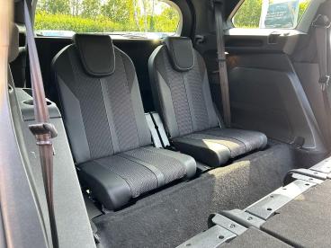 SPOTICAR Peugeot 5008 1.2 Puretech Gt Eat Euro 6 (s/s) 5dr Used Car - Mpv Petrol Grey - Tonbridge - 1200623419_5
