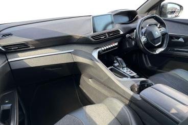 SPOTICAR Peugeot 5008 1.2 Puretech Gt Line Premium Eat Euro 6 (s/s) 5dr Used Car - Mpv Petrol Green - Basildon - 1200625193_2