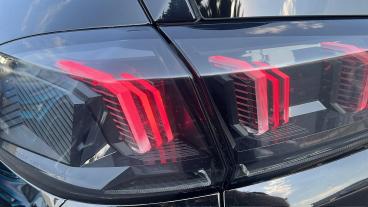 SPOTICAR Peugeot 5008 1.2 Puretech Gt Eat Euro 6 (s/s) 5dr Used Car - Mpv Petrol Black - Maidstone - 1200625826_5