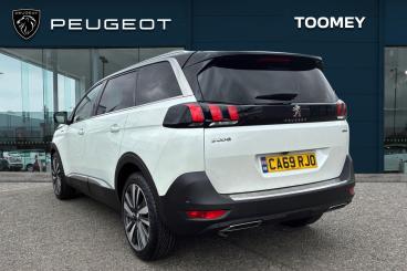 SPOTICAR Peugeot 5008 1.2 Puretech Gt Line Premium Eat Euro 6 (s/s) 5dr Used Car - Mpv Petrol White - Southend-on-sea - 1200631165_3