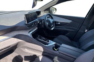 SPOTICAR Peugeot 5008 1.2 Puretech Gt Eat Euro 6 (s/s) 5dr Used Car - Mpv Petrol Blue - Portsmouth - 1200631910_2