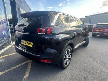 SPOTICAR Peugeot 5008 1.5 Bluehdi Allure Euro 6 (s/s) 5dr Used Car - Mpv Diesel Black - Watford - 1200643084_5