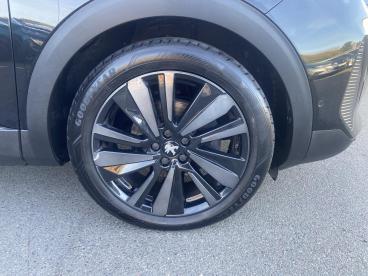 SPOTICAR Peugeot 5008 1.2 Puretech Gt Eat Euro 6 (s/s) 5dr Used Car - Mpv Petrol Black - Watford - 1200643087_5