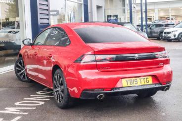 SPOTICAR Peugeot 508 1.6 Puretech Gt Line Fastback Eat Euro 6 (s/s) 5dr Used Car - Saloon Petrol Red - Leamington - 1200561323_2