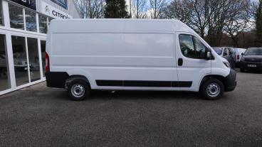 SPOTICAR Peugeot Boxer 2.2 Bhdi 140 Bhp 335 L3 H2 Professional Used Car -  Diesel White - St. Austell - 1200513285_2